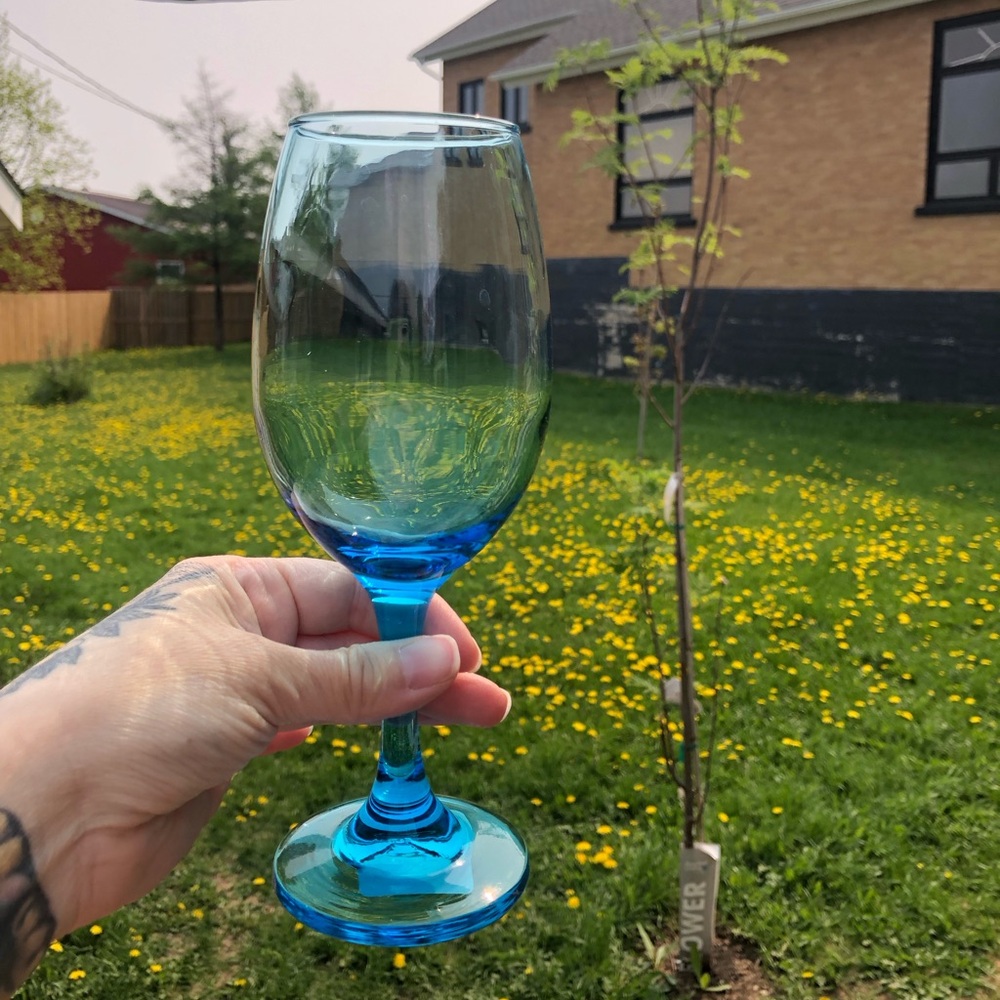 Vibrant Blue Wine Glass Set - Picture 2 of 7